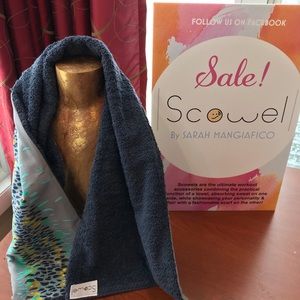 SCOWEL: Towel/scarf fitness accessory. Sweat&Mode